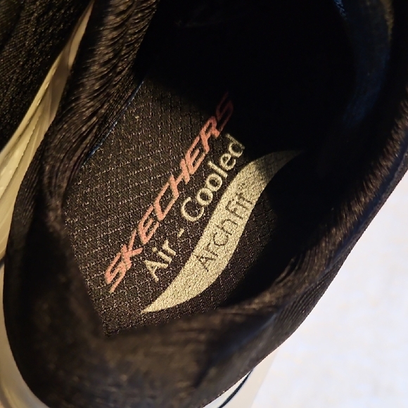 Skechers Arch Fit Red Box - Picture 9 of 11